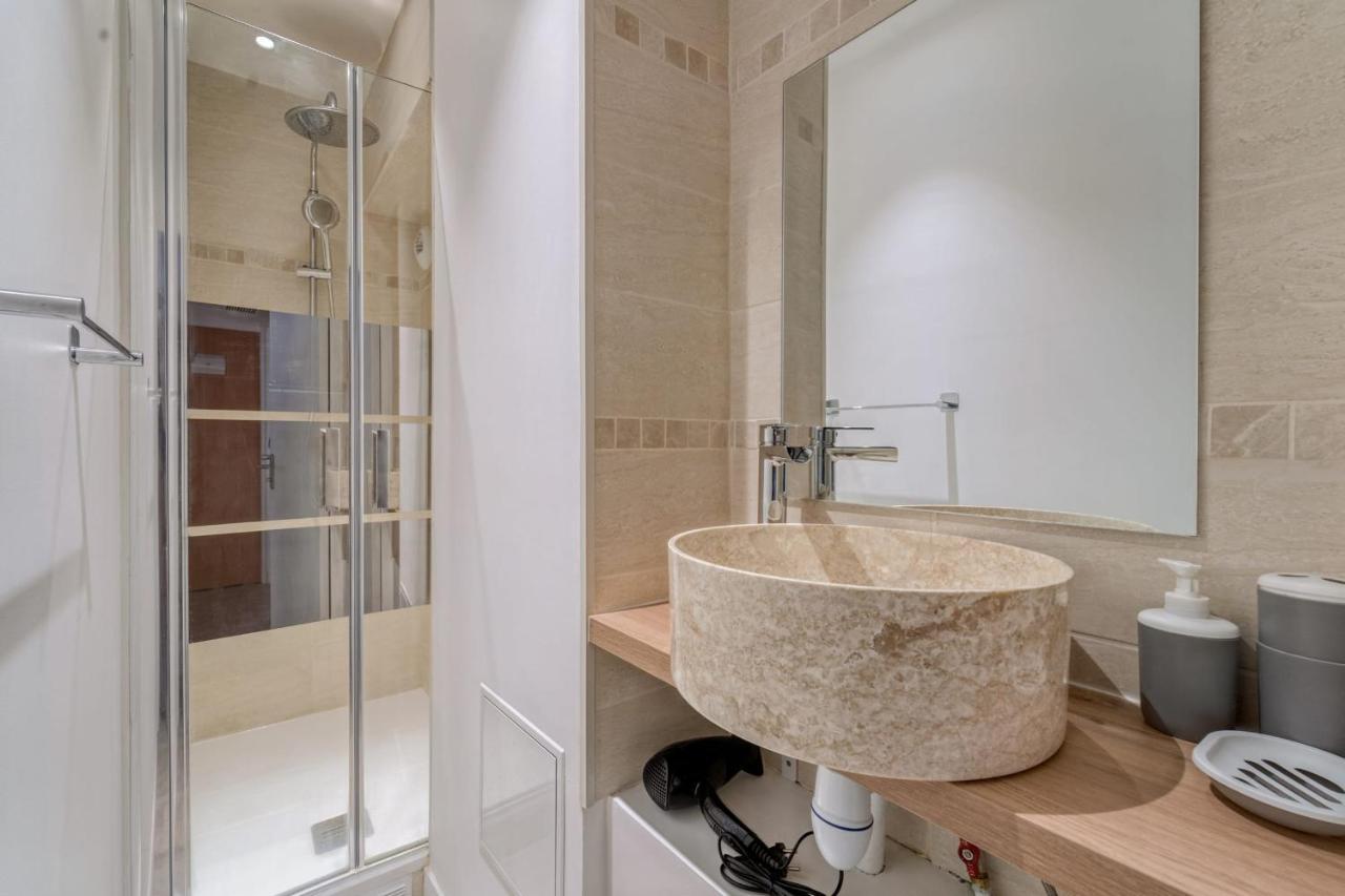 Beautiful Apartement With 2 Bedrooms In Paris Centre Екстер'єр фото